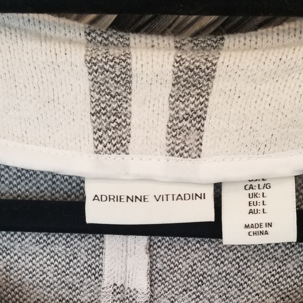 Adrienne Vittadini Light Gray Checkered Blazer.45% Laine,44% Viscose,11% Polyest - Picture 2 of 4